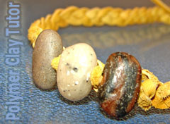 2009-10-22-faux-stone-choker-2009-08-02-159