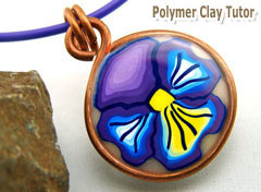 2010-04-15-johnny-jump-up-resin-pendant-2010-04-14-028-1